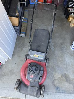 Lawn Mower Briggs & Stratton Yard Machines