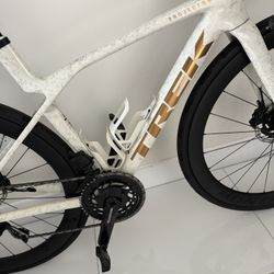 Trek Madone SLR 7 AXS Gen 8