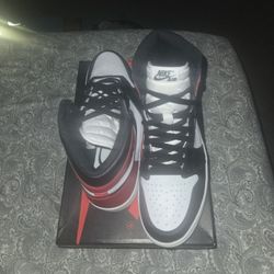2016 Black Toe