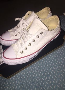 Converse 8.5 in women
