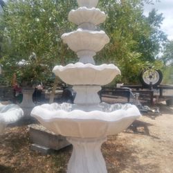 Tulip Water Fountain 