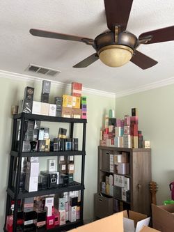 Wholesale Men & Women’s Cologne for Resellers