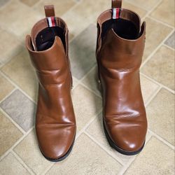 Heritage TH Monogram Caramel Ankle Boots – Effortless Elegance with a Story
