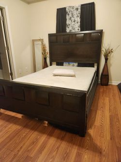 Bed queen