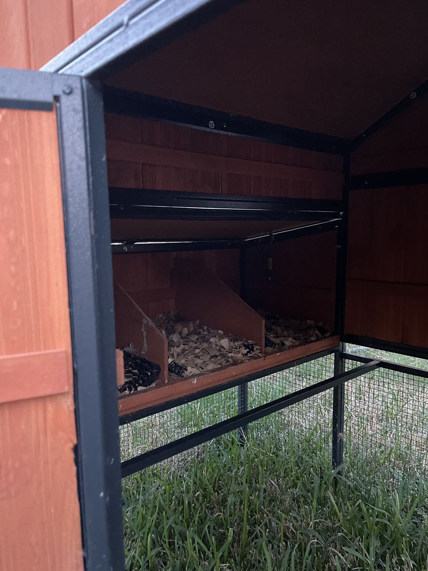 Chicken Coop & Walk In Chicken Run for Sale in Alvin, TX OfferUp