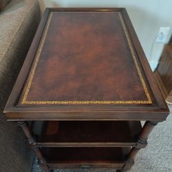 Weiman Heirloom Quality End Table.