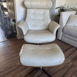 Used Living Spaces Ivory Leather Recliner “Mr. Chair”