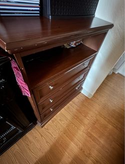 Cherry Wood Dresser