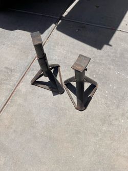 Jack stands