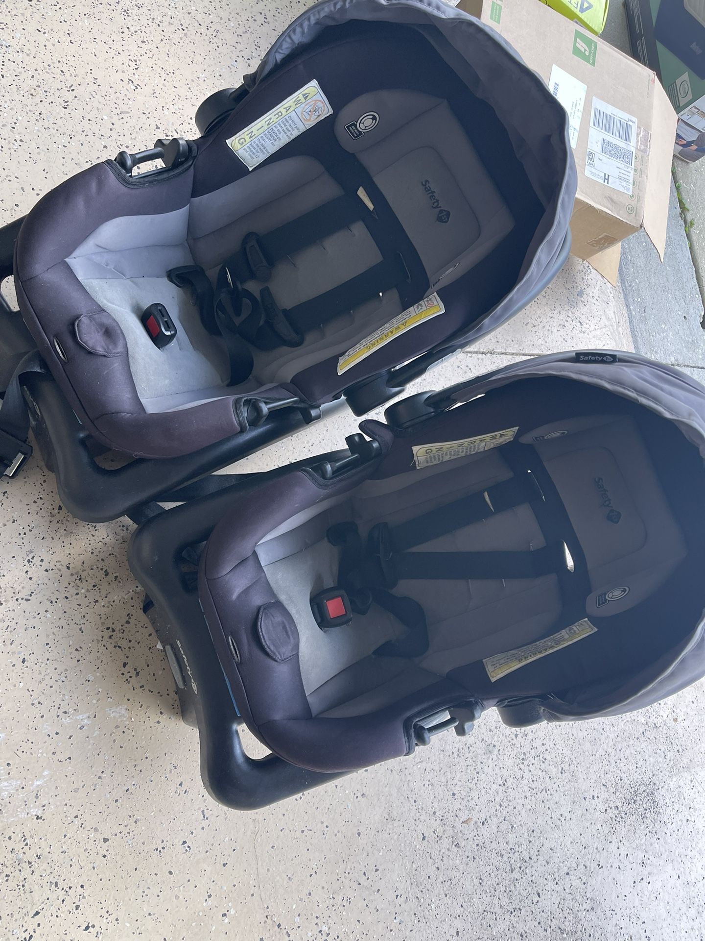 Safty 1st Infant Carseats