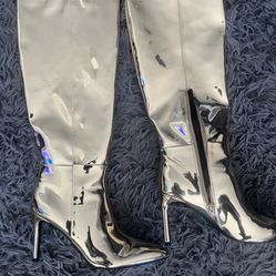 Show Stopping Gold Boots-Never Worn