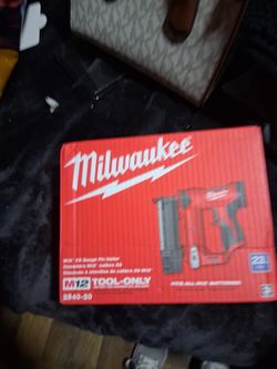 Pin Nailer Milwaukee 