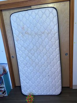 Twin mattress