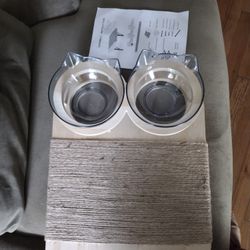 Cat Walls Shelves With Bowls