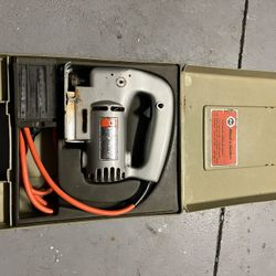 Jig Saw - Black And Decker - Heavy Duty With Blades