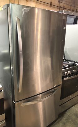 kenmore 33 inches refrigerator bottom freezer