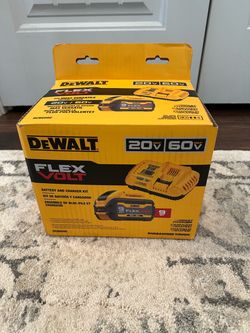 Dewalt 9AH 60v battery and fast charger kit. DCB609C. NEW UNOPENED!