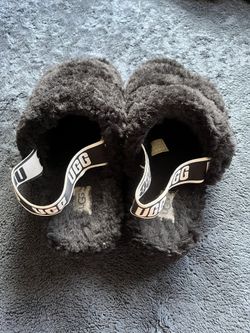Black Uggs Slippers