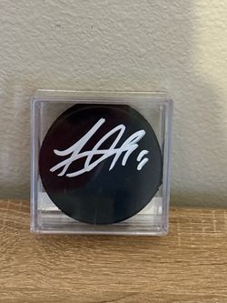 Chicago Blackhawks Jonathan Toews and Duncan Keith signed puck