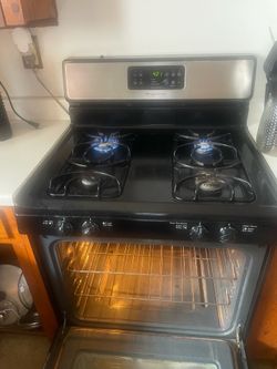 Frigidaire 30” gas stove