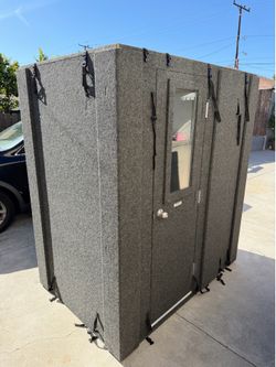 WhisperRoom SE 2000 Sound Isolation Booth – Portable Vocal Studio Sound Booth