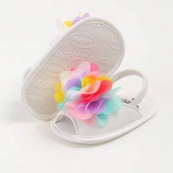 Baby girl sandals (sold in pair)