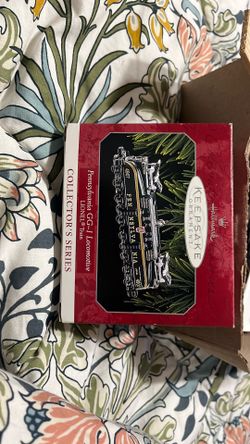 Lionel - Collectible Hallmark ornament