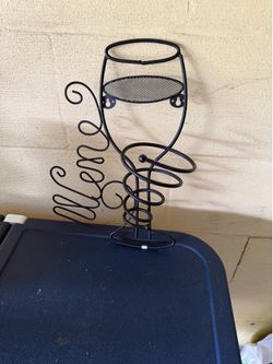 Metal one bottle wine holder