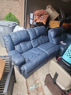 2 Peiece Sectional Couch