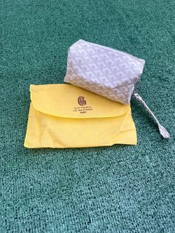 goyard toiletries dm me