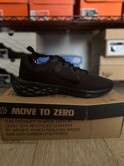 Nike Revolution