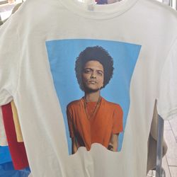 Bruno Mars Concrrt T. Medium