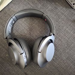 Sony Noise Cancelling WirelessheadPhones
