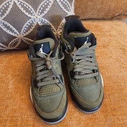 Kids Jordan 4 Retro Size 3.5