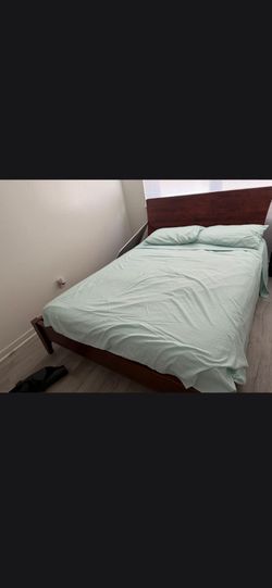 Queen size bed