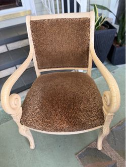 Animal print accent chair