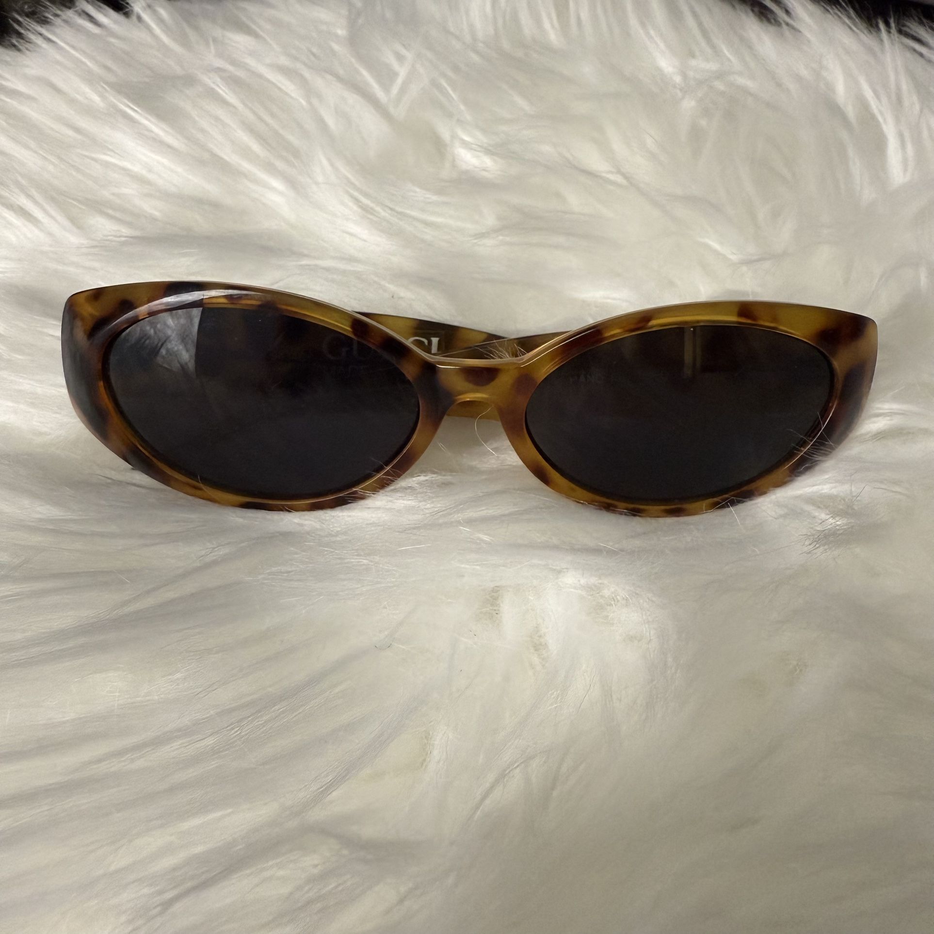 Women Retro Small Oval Sunglass