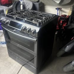 Gas Stove. Oven. Two Door. Samsung 