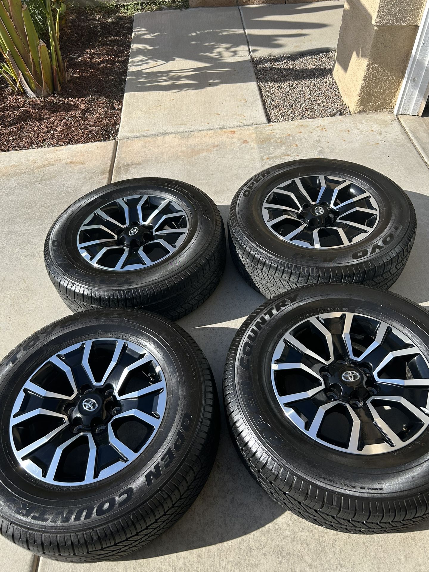 2023 Toyota Tacoma 17 Oem Rims With 265/65/17 Tires With 80-90% Tread $750 Cash Only Pickup Only In Menifee
