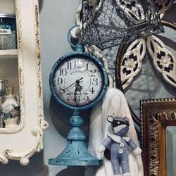 Vintage Look Clock
