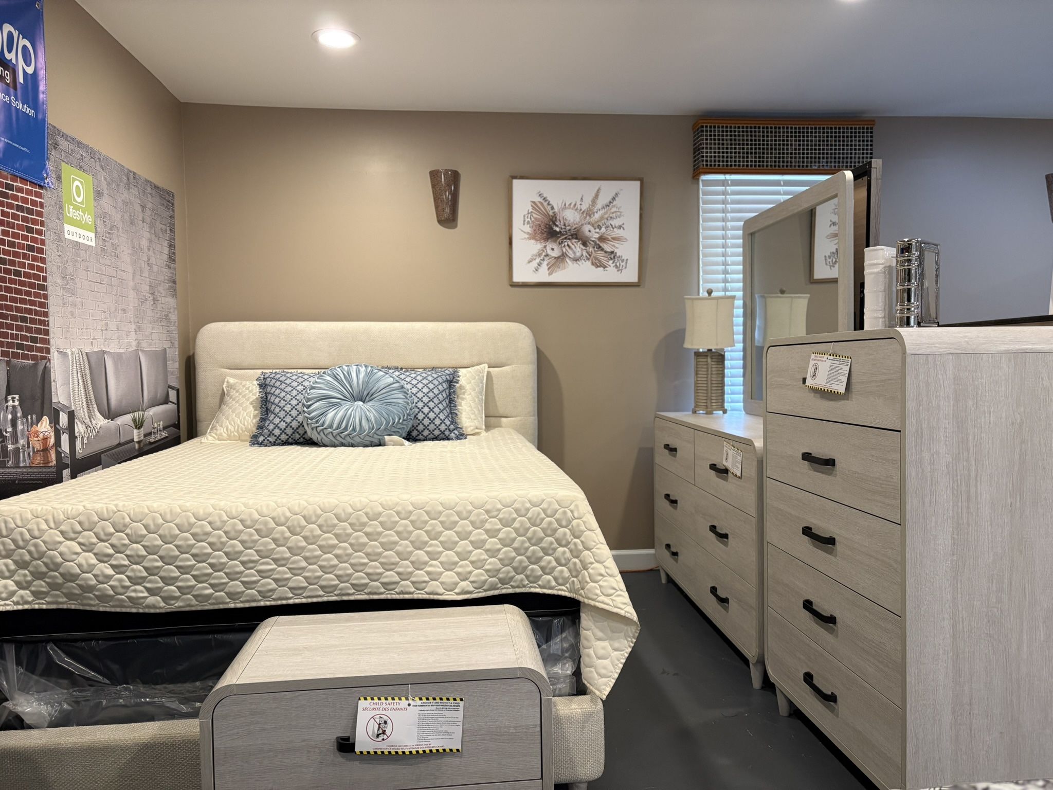 New 5pc Queen Bedroom Set