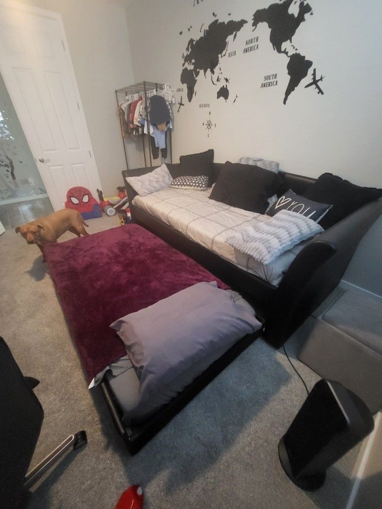 Futon with Trundle Bed