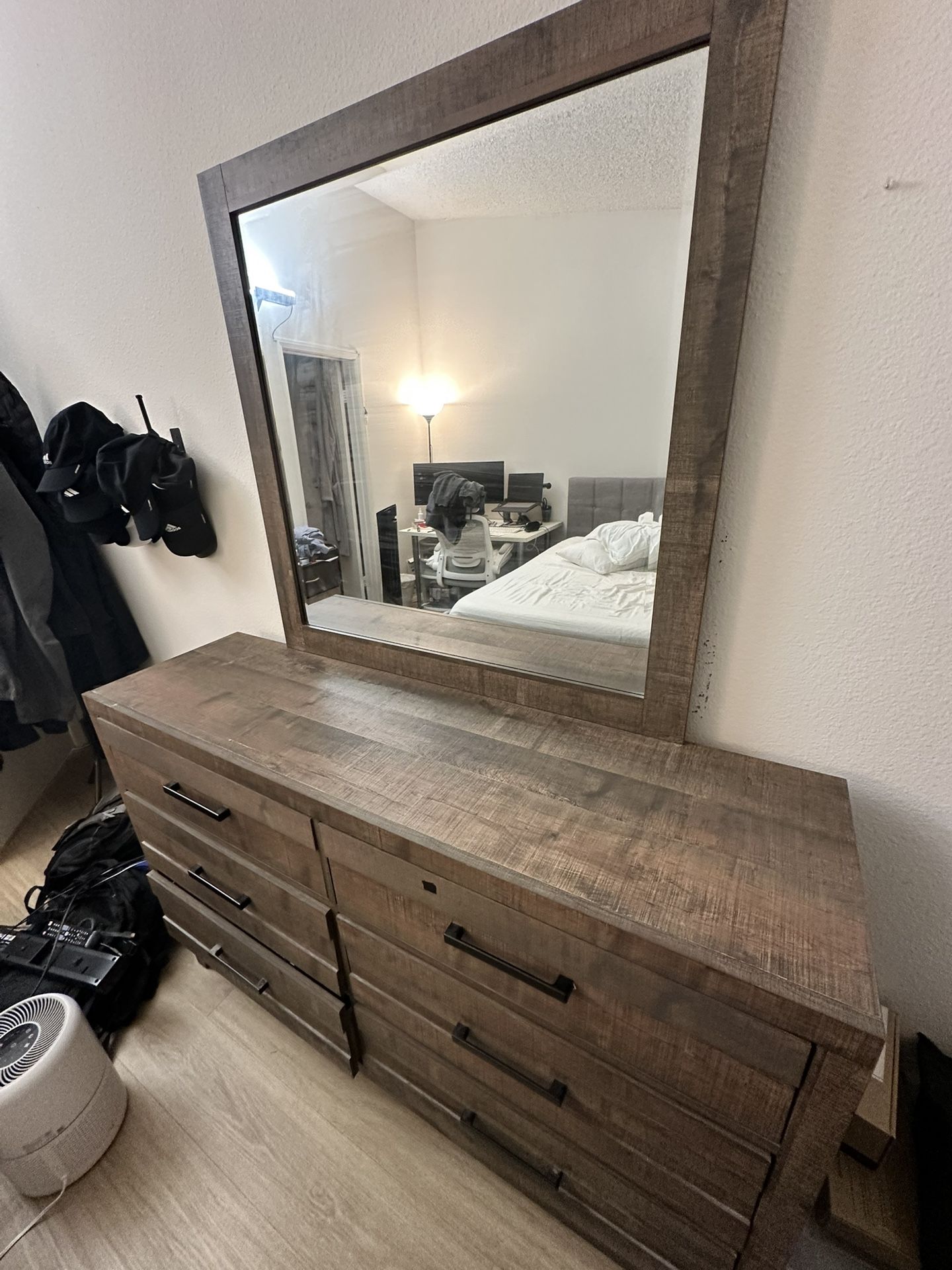 Bedroom Drawer With Mirror