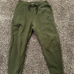 Green Tech Fleece Pants