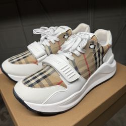 Burberry Sneakers