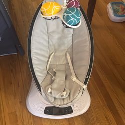 4 Moms Mamaroo Baby Swing