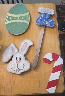 Outdoor / Porch Holiday Decor - Vintage Hand Painted Christmas and Easter Designs  - Connie's Collectibles