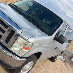 2011 Ford E-350