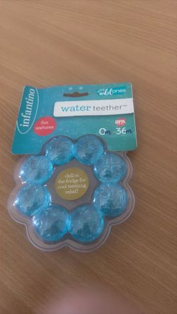 Water teething ring