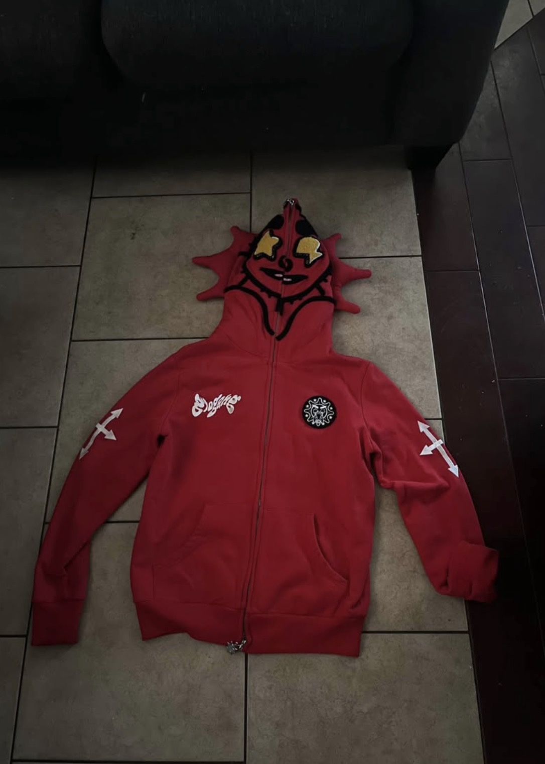 Red Glogang Zip up Size S